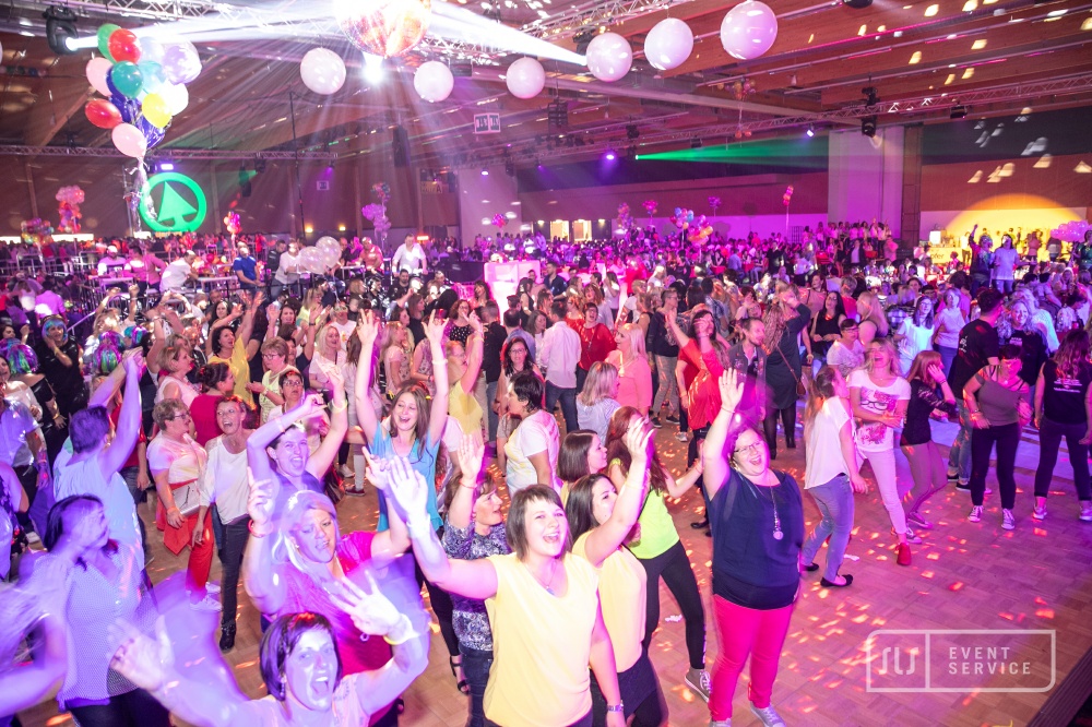 SPAR Mitarbeiterfest mit großer Tanzfläche, Lichtshow und Veranstaltungstechnik von SLS Eventservice