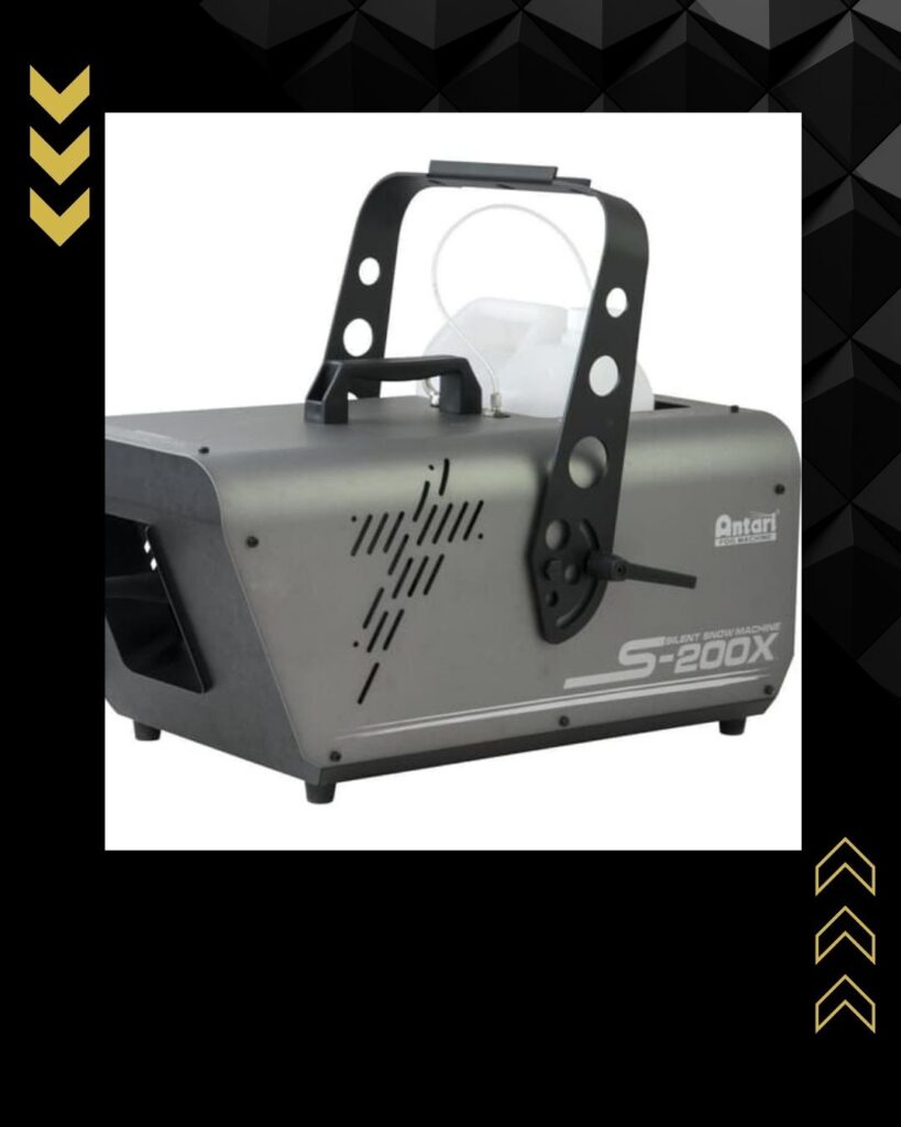 Seitliche Produktansicht der Antari S-200X Schneeschaummaschine mit Tank und Montagebügel